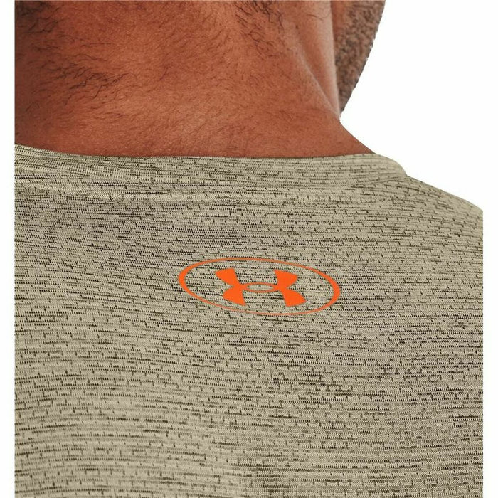 Tricou cu Mânecă Scurtă Under Armour Vent Graphic. Maro Deschis