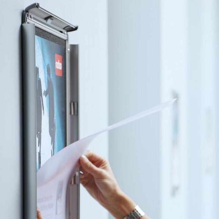 Avizier Nobo CLIPDOWN Stand Prezentare Aluminiu Argintiu