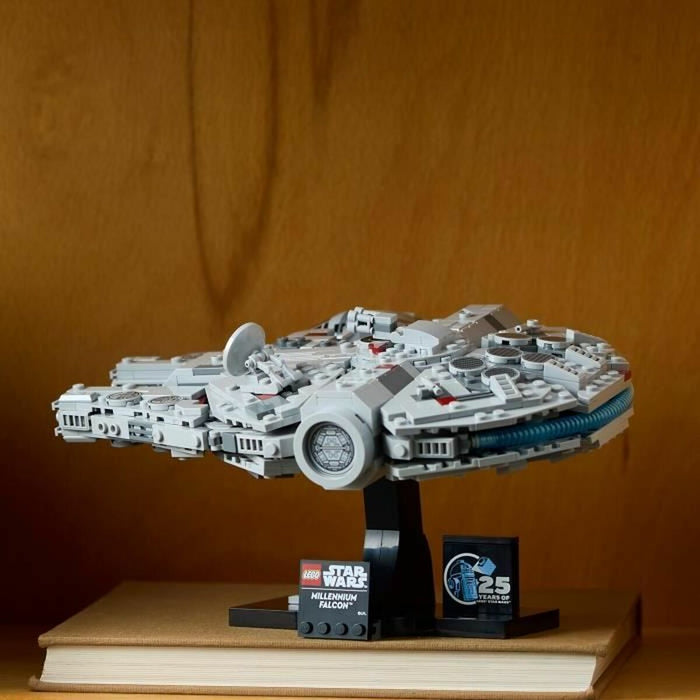 Set de Construcție Lego Millenium Falcon Stars Wars