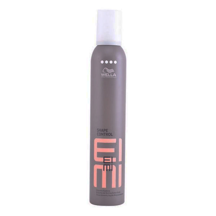 Stiprios fiksacijos putos Eimi Shape Wella (300 ml)