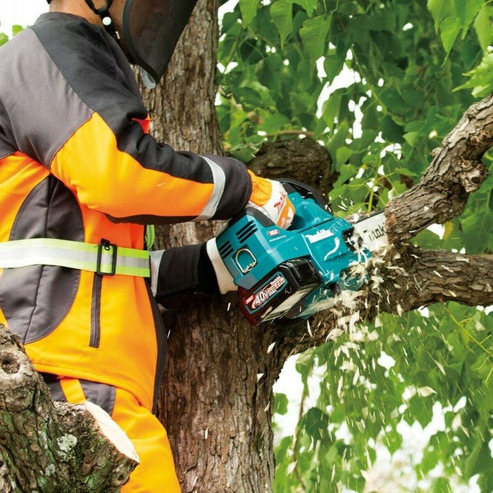 Ferăstrău cu baterie Makita UC004GM102