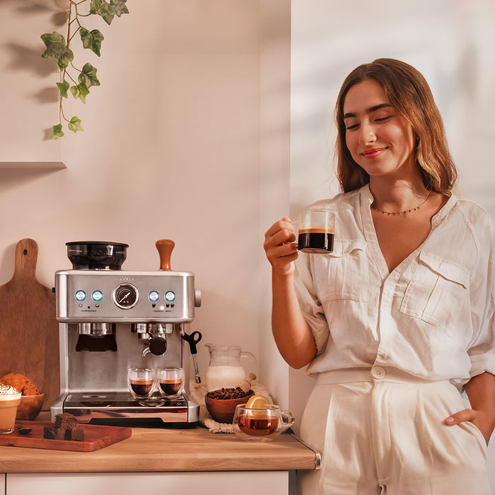 Espressor Cecotec Power Espresso 20 Barista Maestro, 2250 W, 20 bari, rezervor de apă 2,4 l, inox