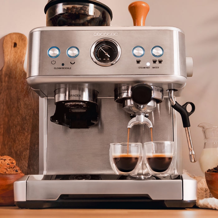 Espressor Cecotec Power Espresso 20 Barista Maestro, 2250 W, 20 bari, rezervor de apă 2,4 l, inox