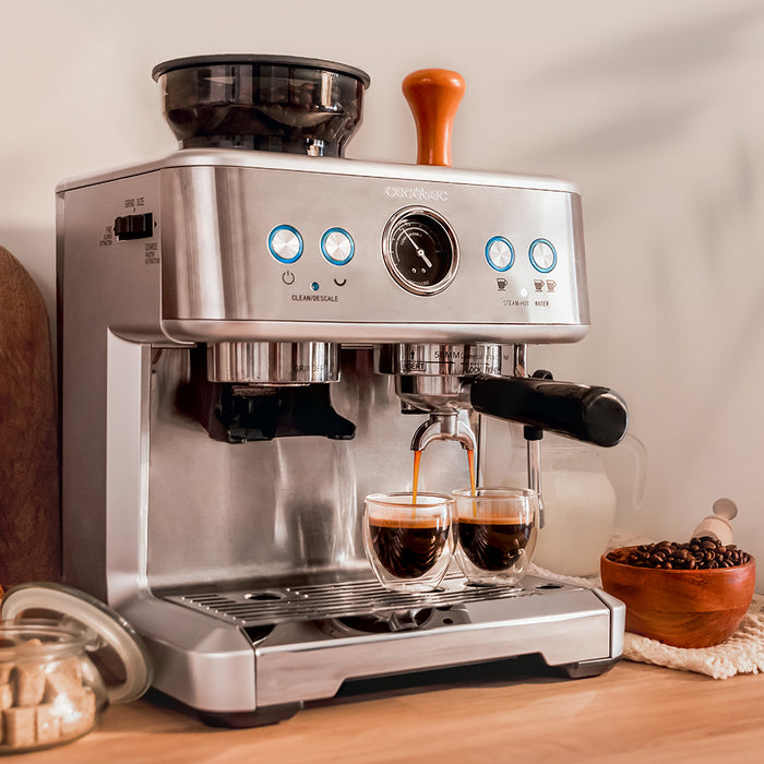 Espressor Cecotec Power Espresso 20 Barista Maestro, 2250 W, 20 bari, rezervor de apă 2,4 l, inox