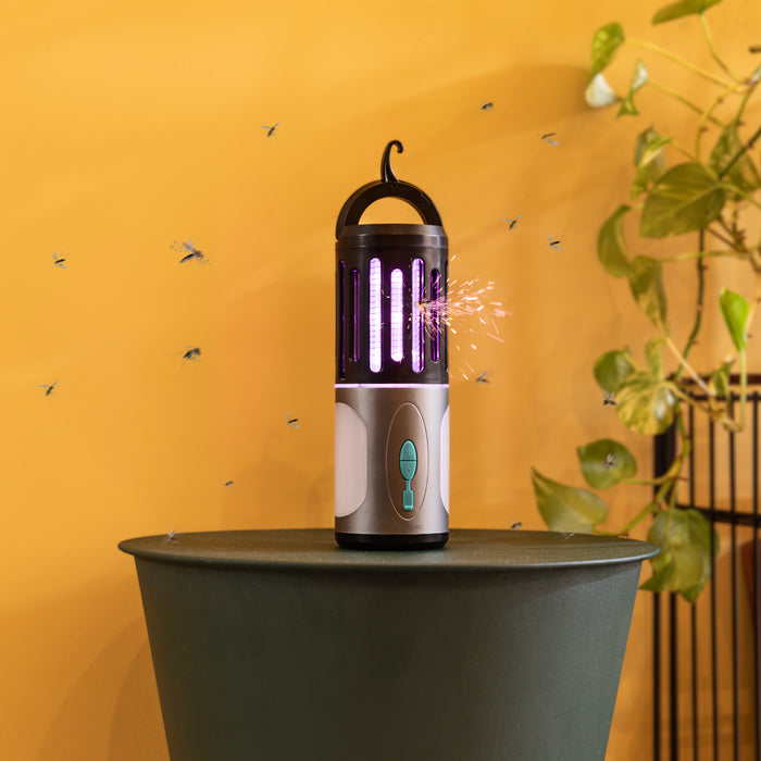 Aparat anti-țânțari portabil Cecotec ByeFly 3000 Go Plus, 5 W, baterie 1800 mAh, protecție IPX4