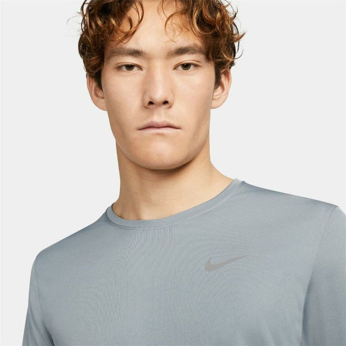 Tricou cu Mânecă Lungă Bărbați Nike Dri-FIT Miler Gri