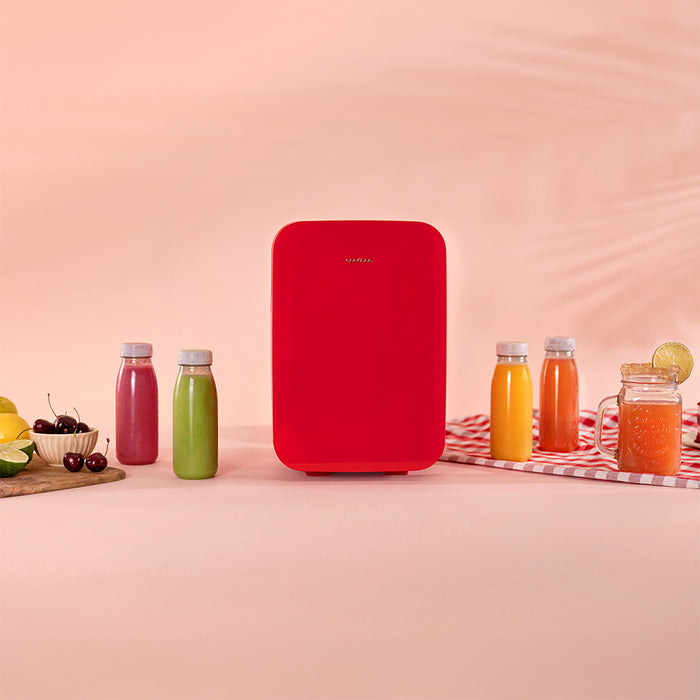 Mini frigider Cecotec Bolero MiniCooling 6L Bahamas Red, 6 l, 12–220 V, răcire și încălzire, roșu