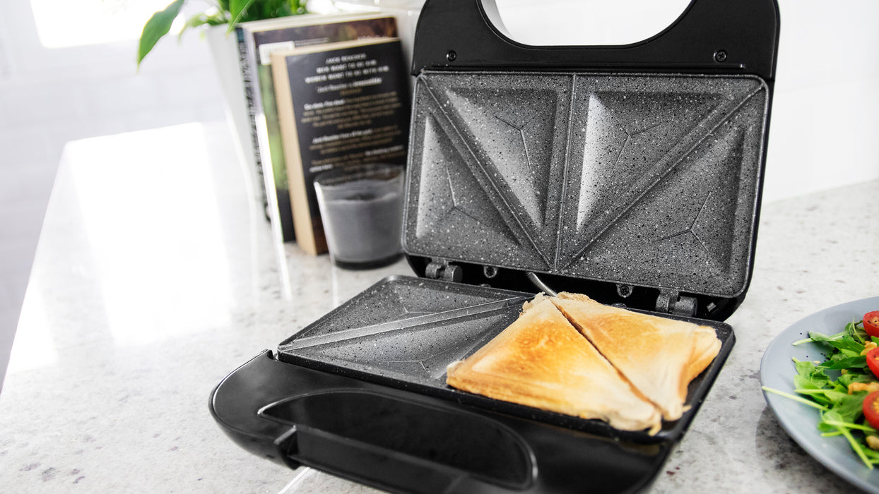 Sandvișier Cecotec Rock'Ntoast Fifty-Fifty, 750 W, 2 sandvișuri, 23 × 22 × 9 cm, oțel inoxidabil
