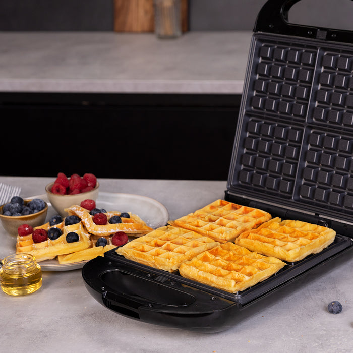 Aparat pentru sandvișuri Cecotec Rock´Ntoast Family 3In1, 1500 W, 4 sandvișuri, 3 plăci interschimbabile, albă