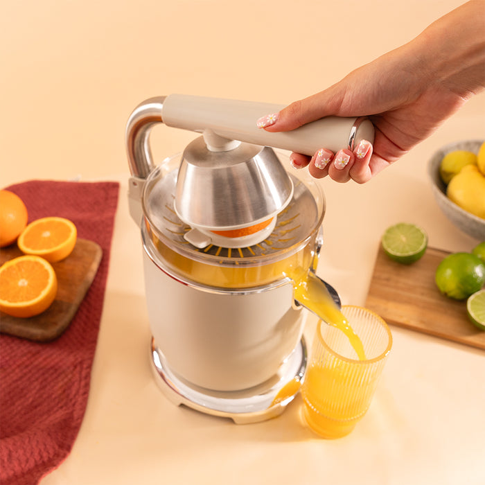 Storcător electric de citrice cu pârghie Cecotec Xqueeze RetroJuice 1000, 1000 W, recipient 500 ml, bej