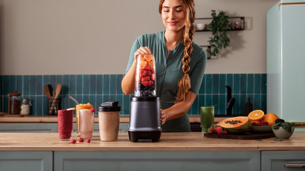 Blender individual Cecotec Nutriblender Fusion, 1000 W, 6 lame, recipiente de 900 și 500 ml, negru