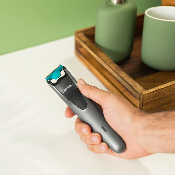 Aparat de ras și tuns Cecotec PrecisionCare OneShave, autonomie până la 45 min, lame din oțel inoxidabil, pieptene 0,5–10 mm