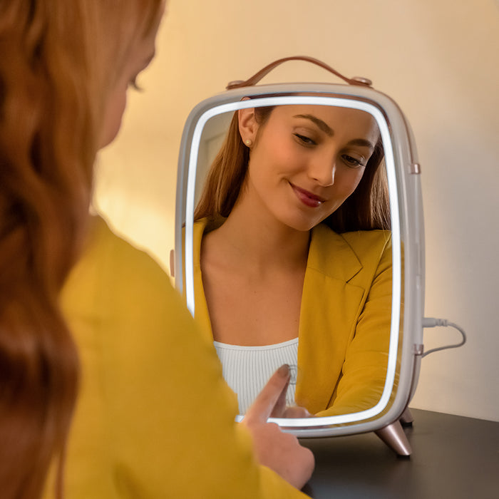 Frigider cosmetic Cecotec CoolingBeauty 6000 Mirror, 6 l, oglindă cu LED, 3 intensități
