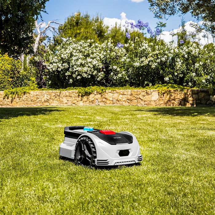 Robot de tuns gazonul Cecotec Conga GrassHopper 300, 300 m², 20 V, pantă de până la 27%, 61 dB