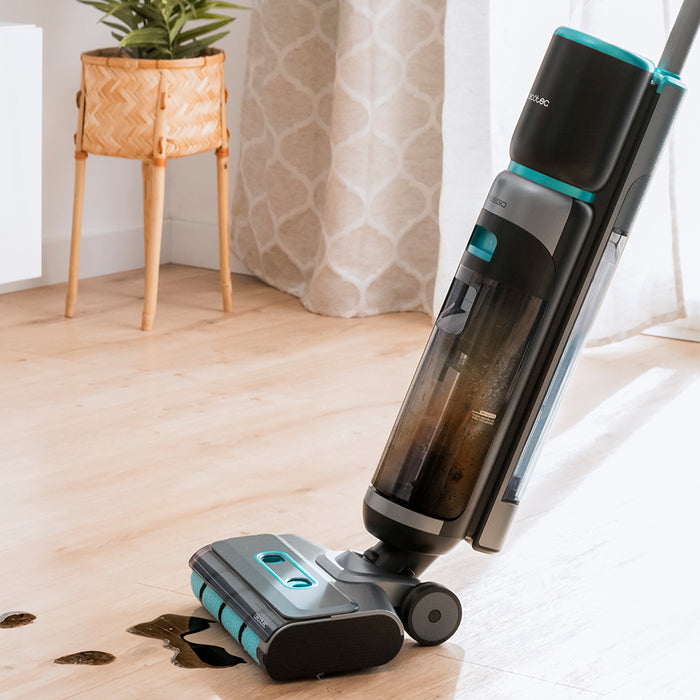 Mop electric Cecotec FreeGo Wash&Vacuum, 200 W, autonomie 35 min, rezervoare 700 ml + 700 ml