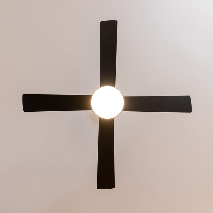 Ventilator de tavan cu lumină LED Cecotec EnergySilence Aero 5200 Black Line, 65 W, diametru 132 cm, 3 trepte, negru