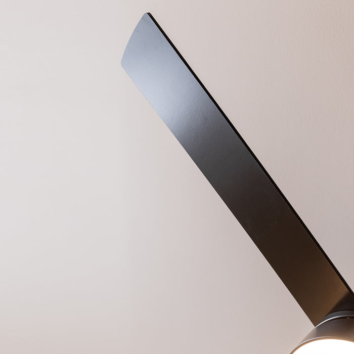 Ventilator de tavan cu lumină LED Cecotec EnergySilence Aero 5200 Black Line, 65 W, diametru 132 cm, 3 trepte, negru