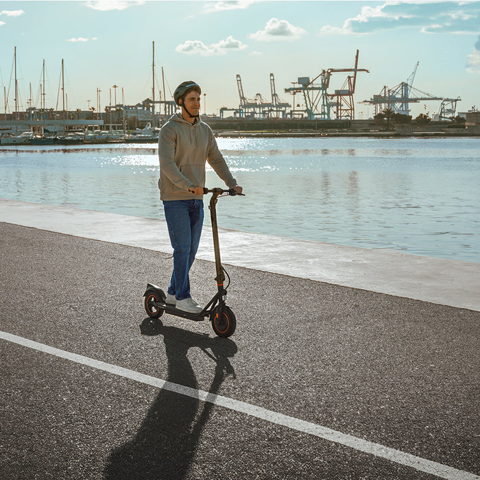 Trotinetă electrică Cecotec Bongo G40 XXL Connected, 700 W, autonomie 40 km, roți de 10 in