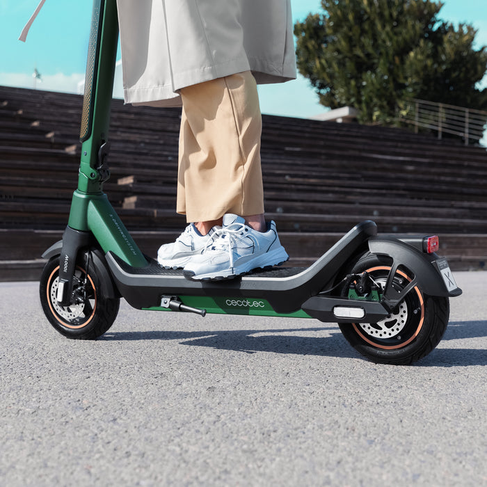 Trotinetă electrică Cecotec Bongo Serie X65 IT Connected DE, 1000 W, autonomie 65 km, 20 km/h, baterie 12 Ah