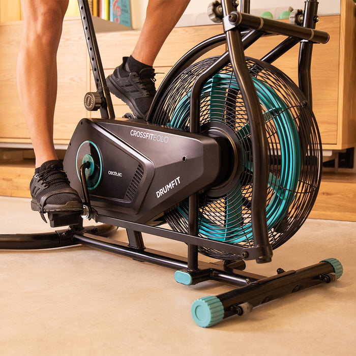 Bicicletă fitness cu rezistență pneumatică Cecotec Drumfit WOD Rider 2000 Eolo, ventilator 42 cm, display LCD, sarcină 110 kg