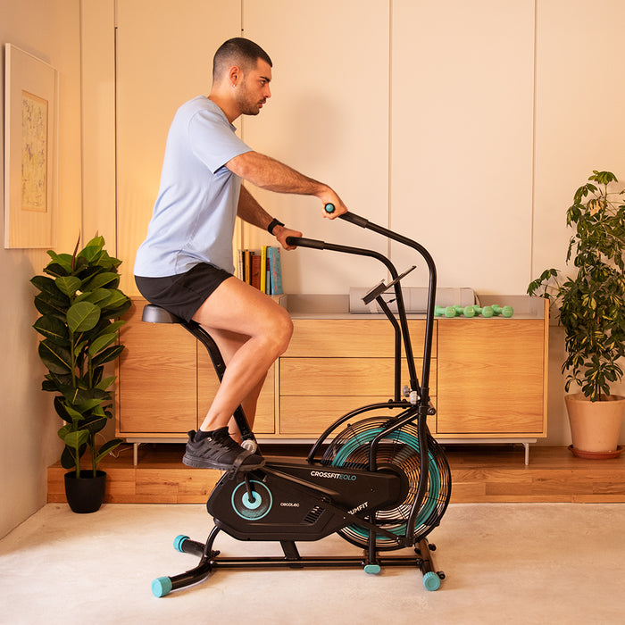 Bicicletă fitness cu rezistență pneumatică Cecotec Drumfit WOD Rider 2000 Eolo, ventilator 42 cm, display LCD, sarcină 110 kg