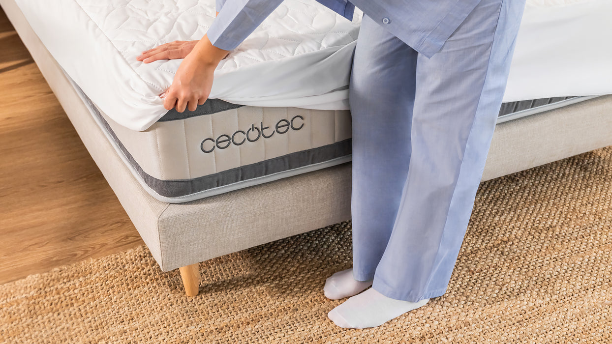 Protector de saltea Cecotec Flow ProtectMattress 1000 CloudSense, 160 × 200 cm, matlasat 130 g/m², impermeabil, alb