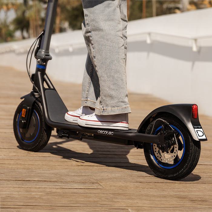 Trotinetă electrică Cecotec Bongo D20 XL Connected, 630 W, autonomie 20 km, roți de 10 in
