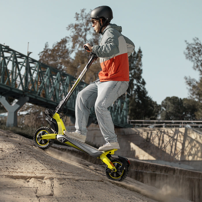 Trotinetă electrică Cecotec Bongo V55 2x2 Connected, 1600 W, autonomie până la 55 km, baterie 48 V 12,5 Ah