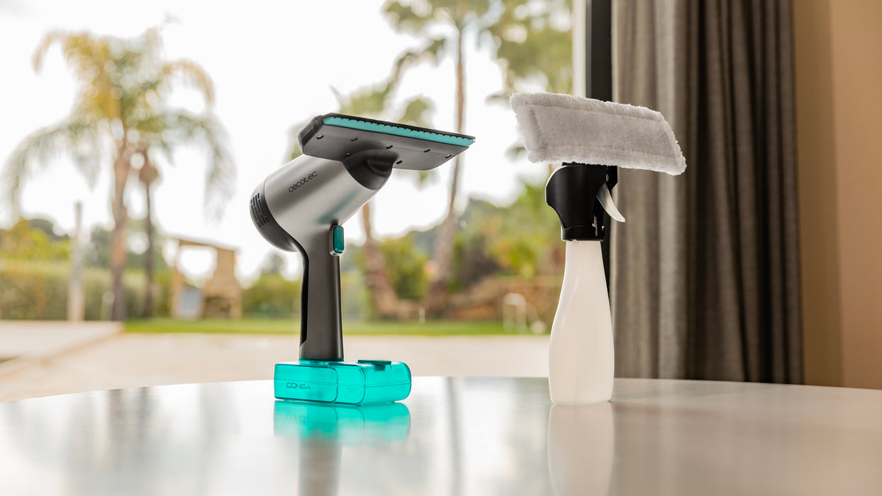 Aspirator pentru geamuri Cecotec Conga Rockstar 3700 Glass, autonomie 30 min, rezervor 50 ml, duză 22 cm