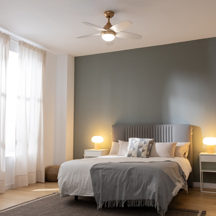 Ventilator de tavan cu lampă Cecotec EnergySilence Aero 4200 GoldLightWood, 53 W, diametru 106 cm, 3 trepte, telecomandă