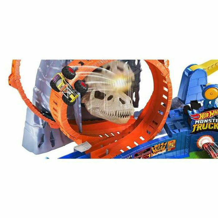Pistă de Curse Monster Trucks Hot Wheels GYL14 + 4 Ani