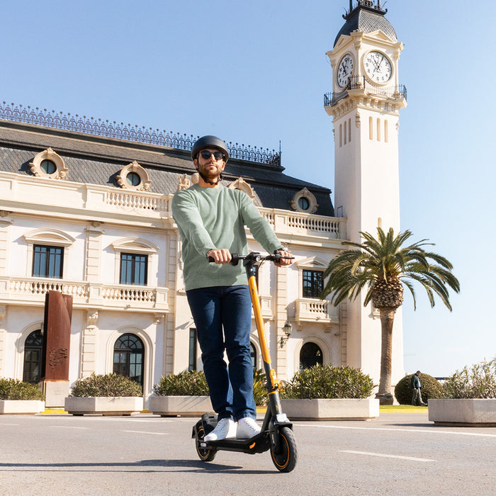 Trotinetă electrică Cecotec Bongo M30 XL IT Connected DE, 350 W, autonomie 30 km, baterie 7500 mAh/36 V