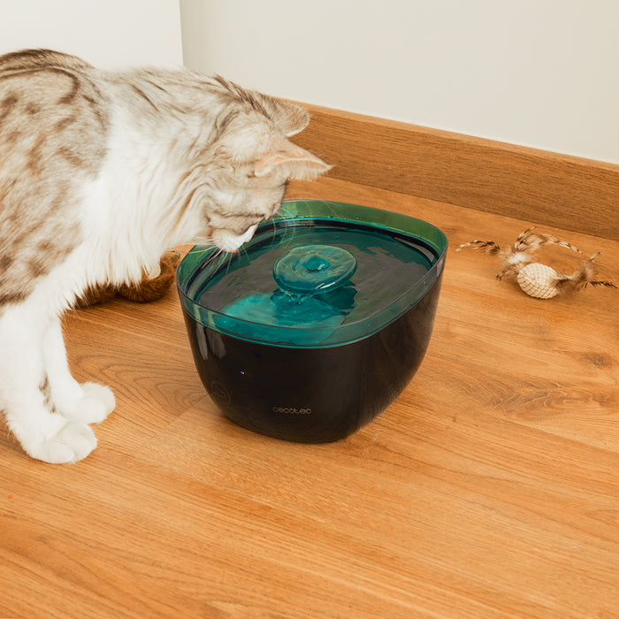 Fântână de apă pentru animale Cecotec Pumba 2200 Refresh, 2 l, filtru performant, iluminare LED