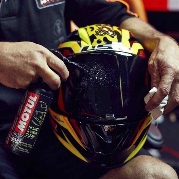 Curățător de vizor pentru cască Motul