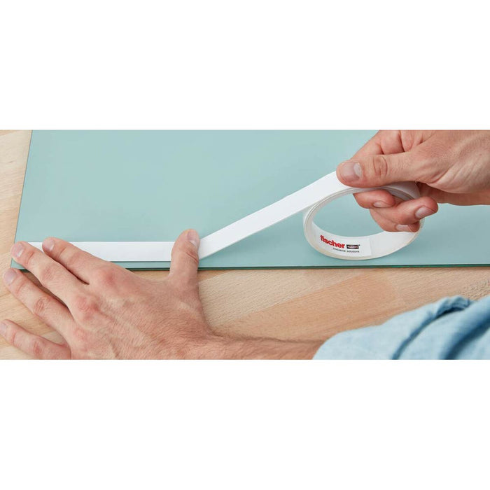 Bandă cu două fețe Fischer 3 m x 19 mm Alb