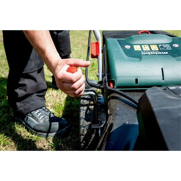 Mașină de tuns iarba Metabo RM 36-18 LTX BL 46