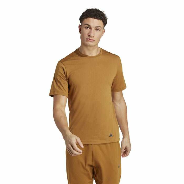 Tricou cu Mânecă Scurtă Bărbați Adidas Yoga Base Maro