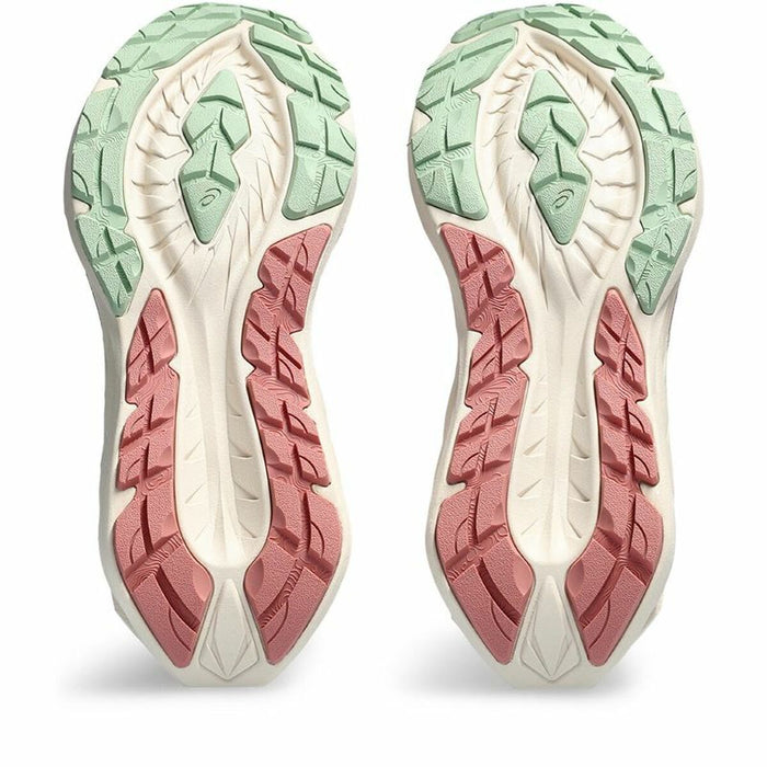 Pantofi sport pentru femei Asics Novablast 4 Tr Somon