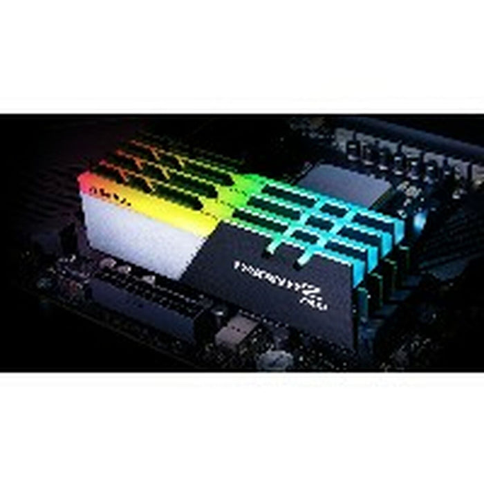 Memorie RAM GSKILL DIMM 16 GB CL18