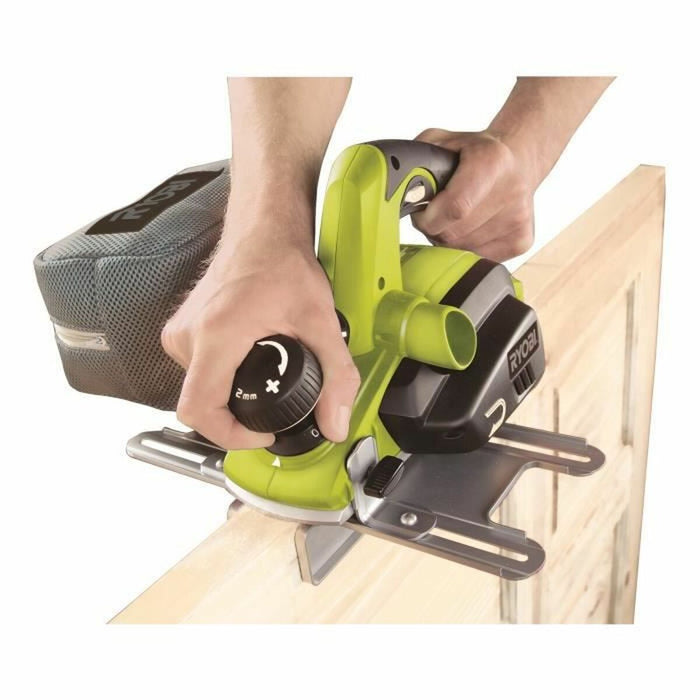 Perie de banchetă Ryobi Rabot 750 W