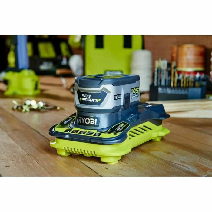 Încărcător de baterie Ryobi RC18150