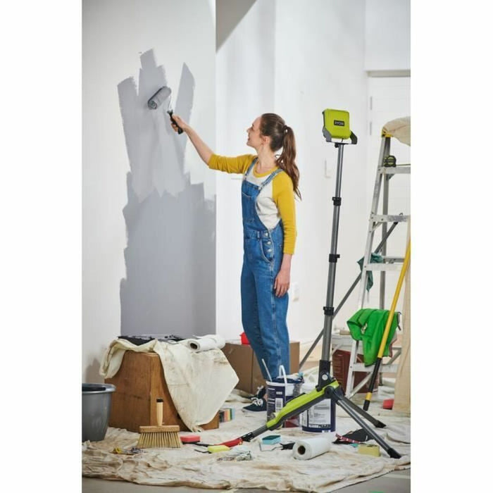 Trepied Portabil Ryobi R18TL-0 Iluminat