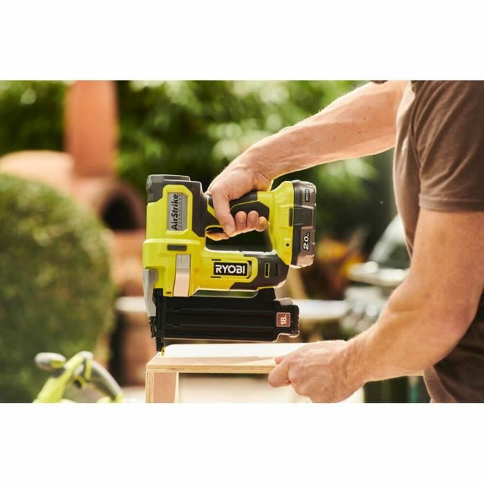 Pistol cu cuie Ryobi ONE + 18 V