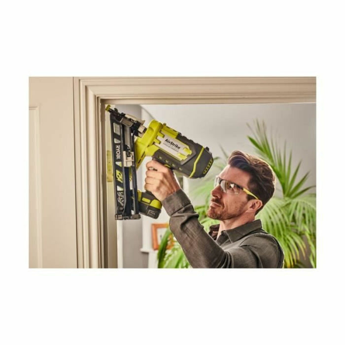Pistol cu cuie Ryobi R15GN18-0 18 V
