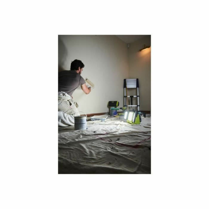Lanternă LED Ryobi 18 V
