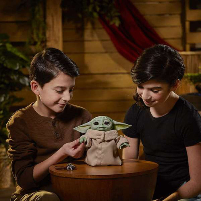 Figurine de Acțiune Hasbro Star Wars Mandalorian Baby Yoda (25 cm)