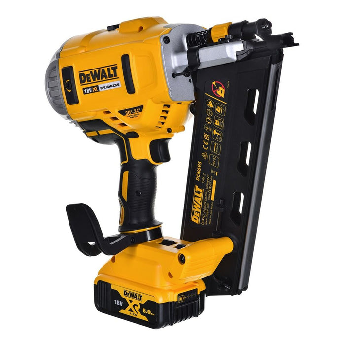 Capsator Dewalt DCN695P2