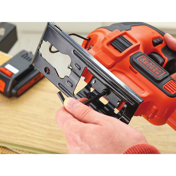 Drujbă Black & Decker BDCJS18N-XJ