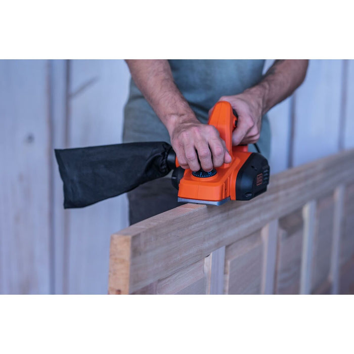 Perie de dulgher Black & Decker bew712-qs 710 W 16500 RPM 82 mm