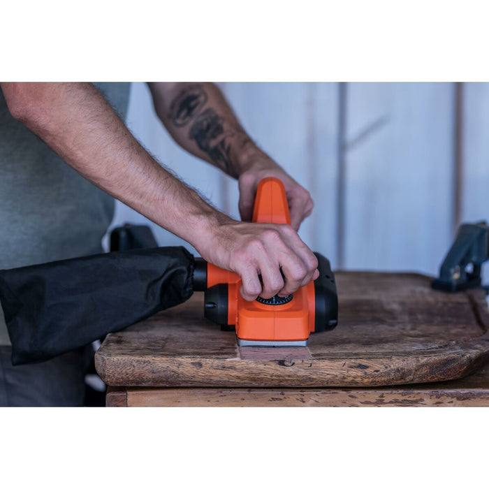 Perie de dulgher Black & Decker bew712-qs 710 W 16500 RPM 82 mm